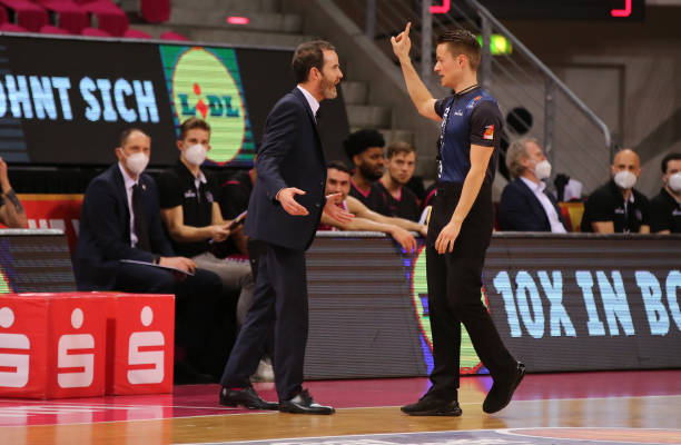 伤病的背景 伤病的背景