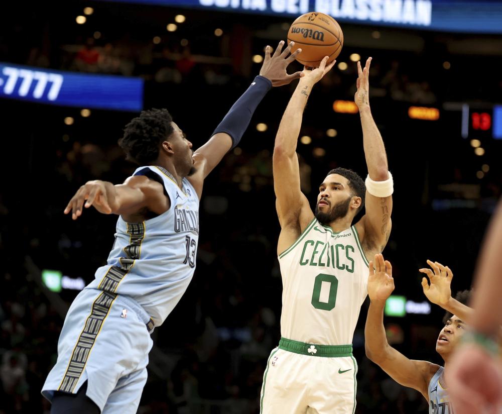 曼联新援最喜欢的球员：梅西和C罗会师决赛！梅西夺冠！