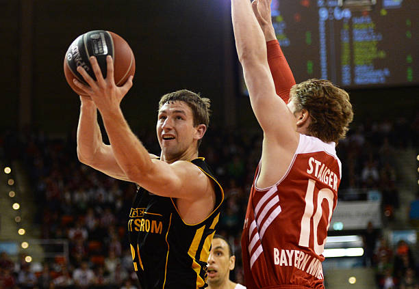 祝贺！WTT总决赛王楚钦战胜帕特里克·弗朗西斯卡晋级八强央视新闻客户端.